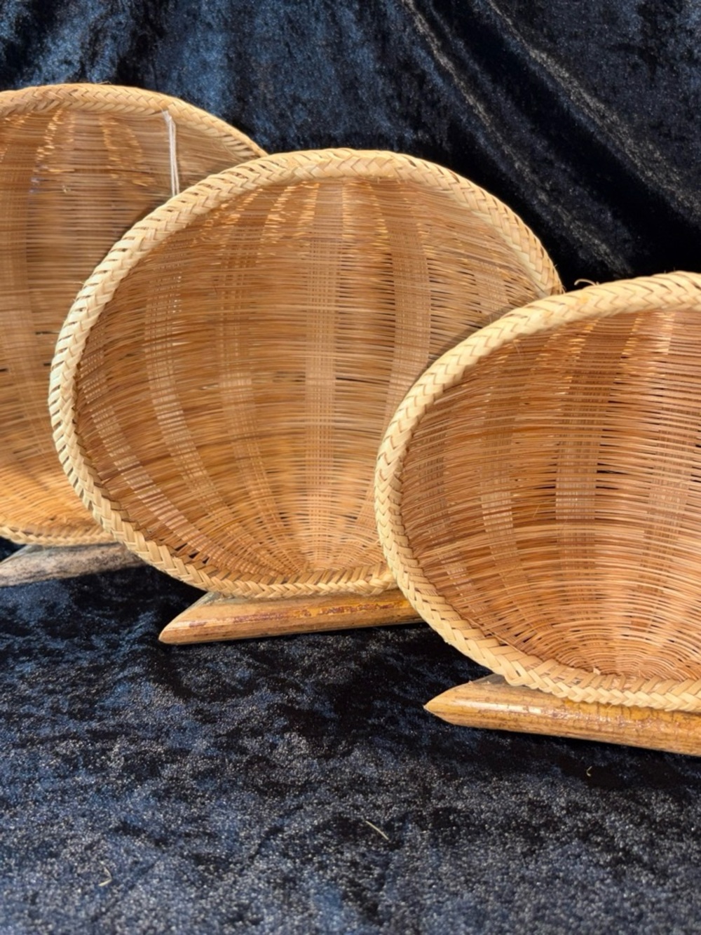 NWT  Woven Bamboo Fan-Shape Display Bowls Set of 3 Natural Tan Boho Vintage